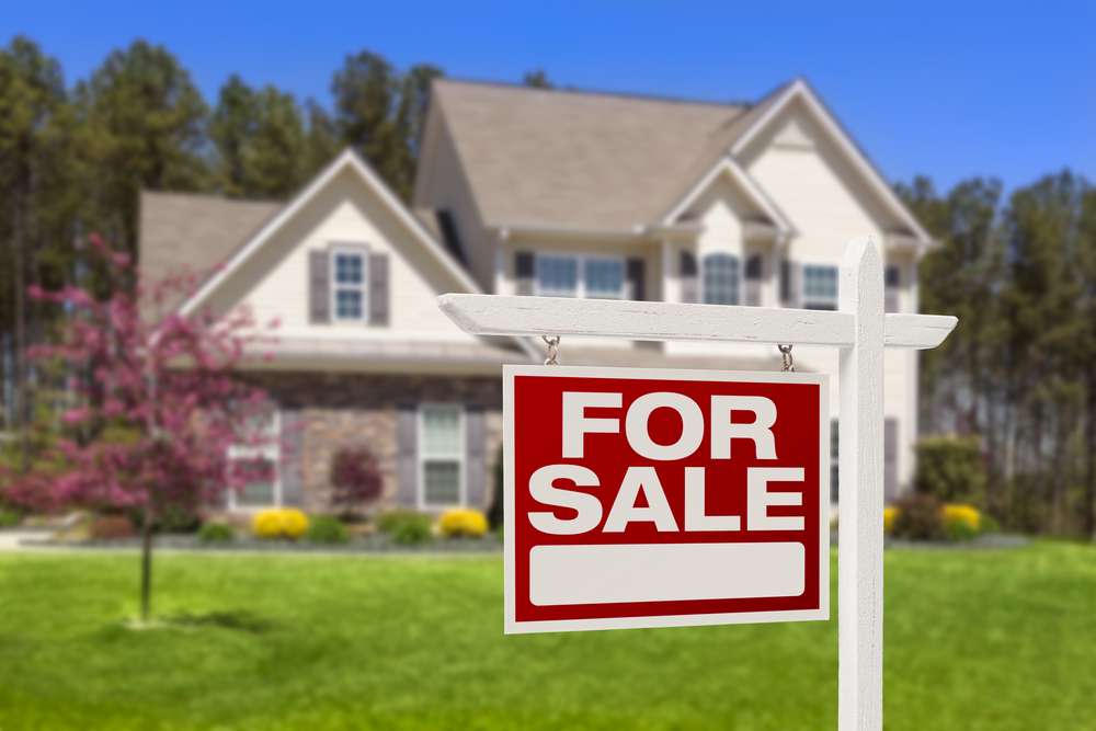 How to Buy or Sell a Home Without a Real Estate Agent